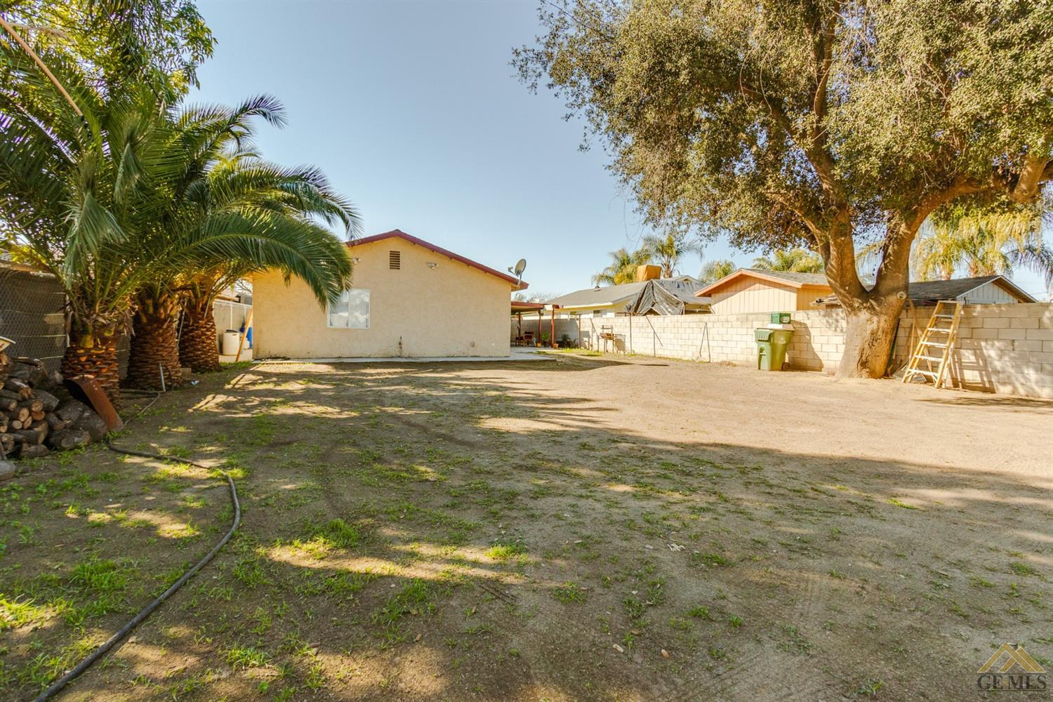 Undisclosed Address Richgrove, CA 93215 - Photo 15 of 16