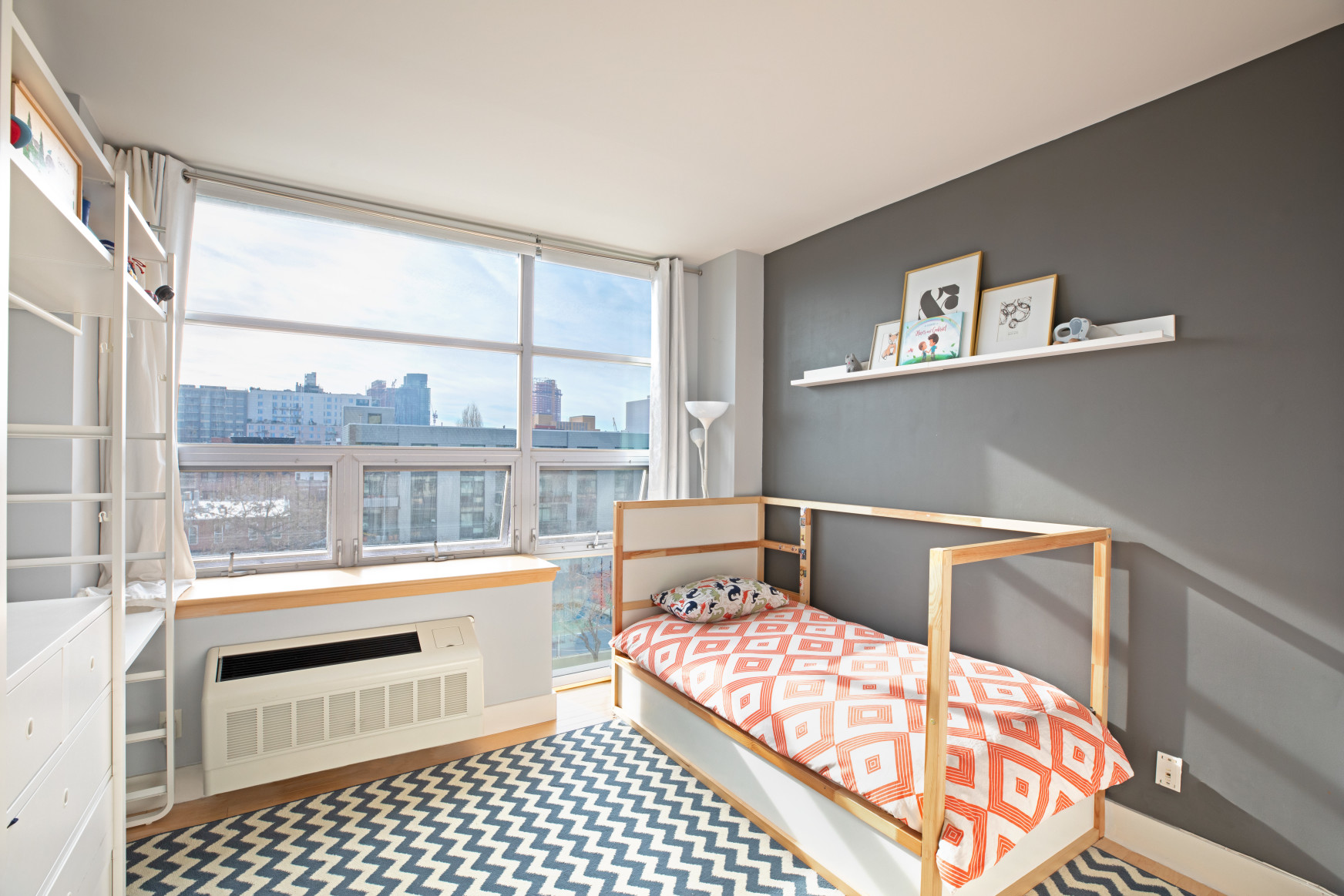 5-09 48th Avenue, Unit 5B Queens, NY 11101 - Photo 3 of 10