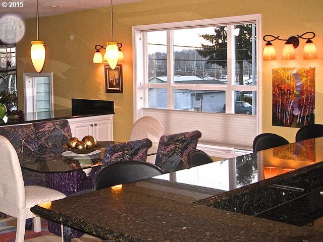340 Northeast Bridgeton Road Portland, OR 97211 - Photo 8 of 16 Gallery Image 8