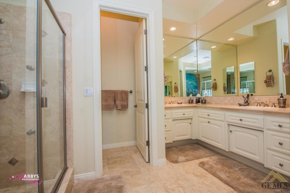 13407 Raphael Avenue Bakersfield, CA 93306 - Photo 25 of 40