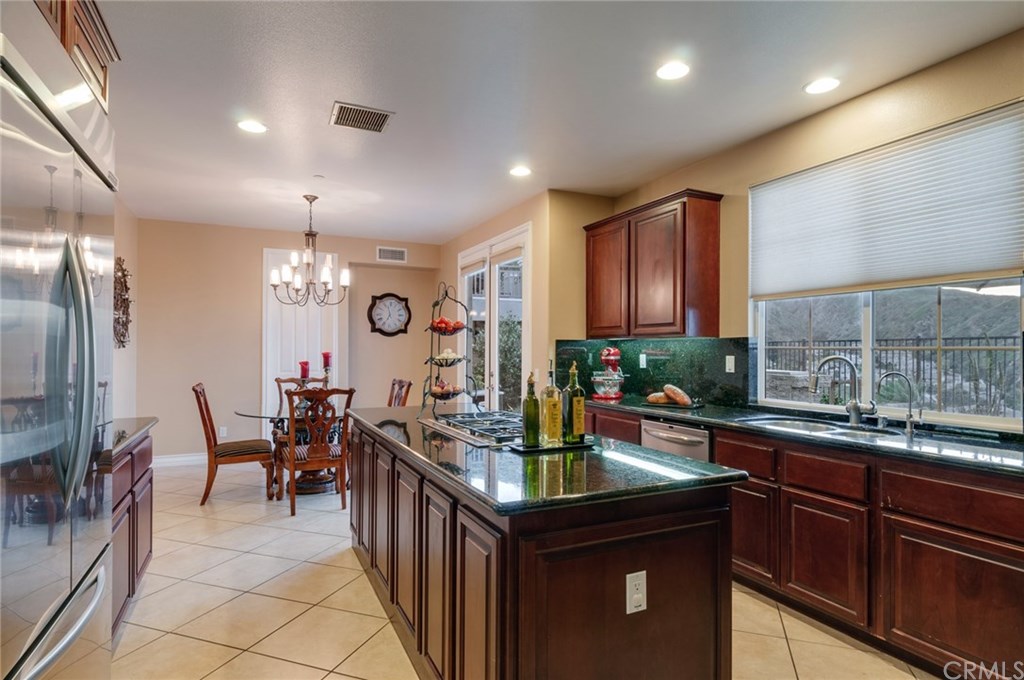 2106 Saltbush Circle Corona, CA 92882 - Photo 16 of 62