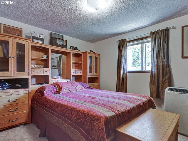 20145 Southwest Cascadia Street Aloha, OR 97078 - Photo 11 of 17 Gallery Image 11