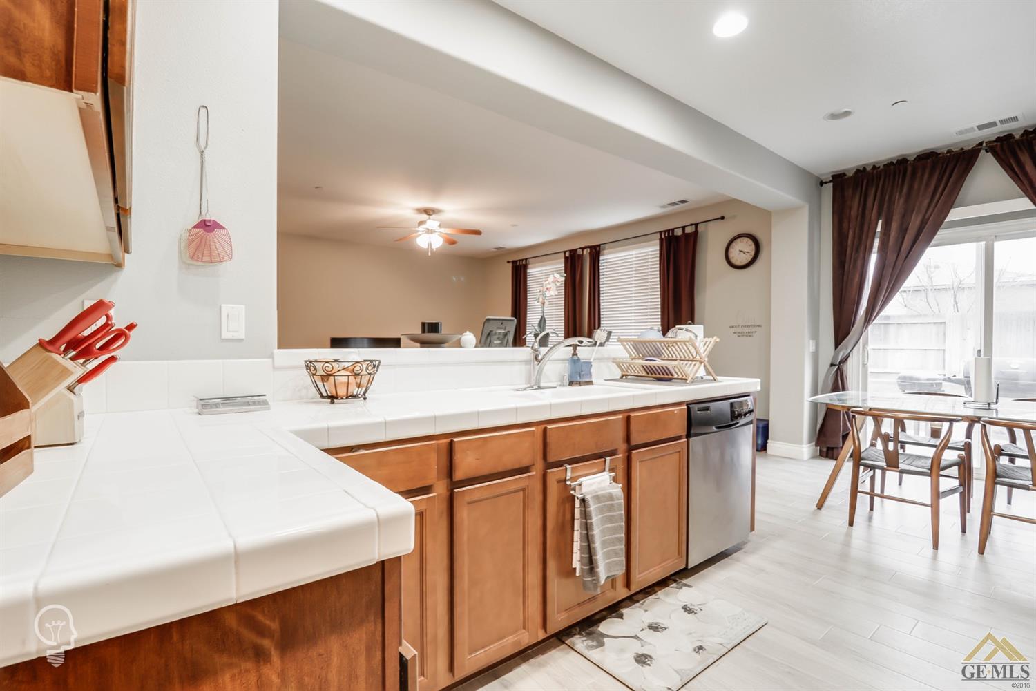 10815 Mountainside Drive Bakersfield, CA 93306 - Photo 15 of 35