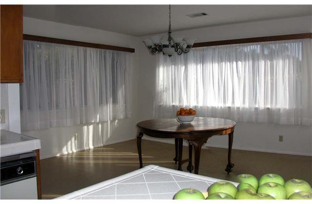 1602 Avocado Road Oceanside, CA 92054 - Photo 8 of 25 Gallery Image 8
