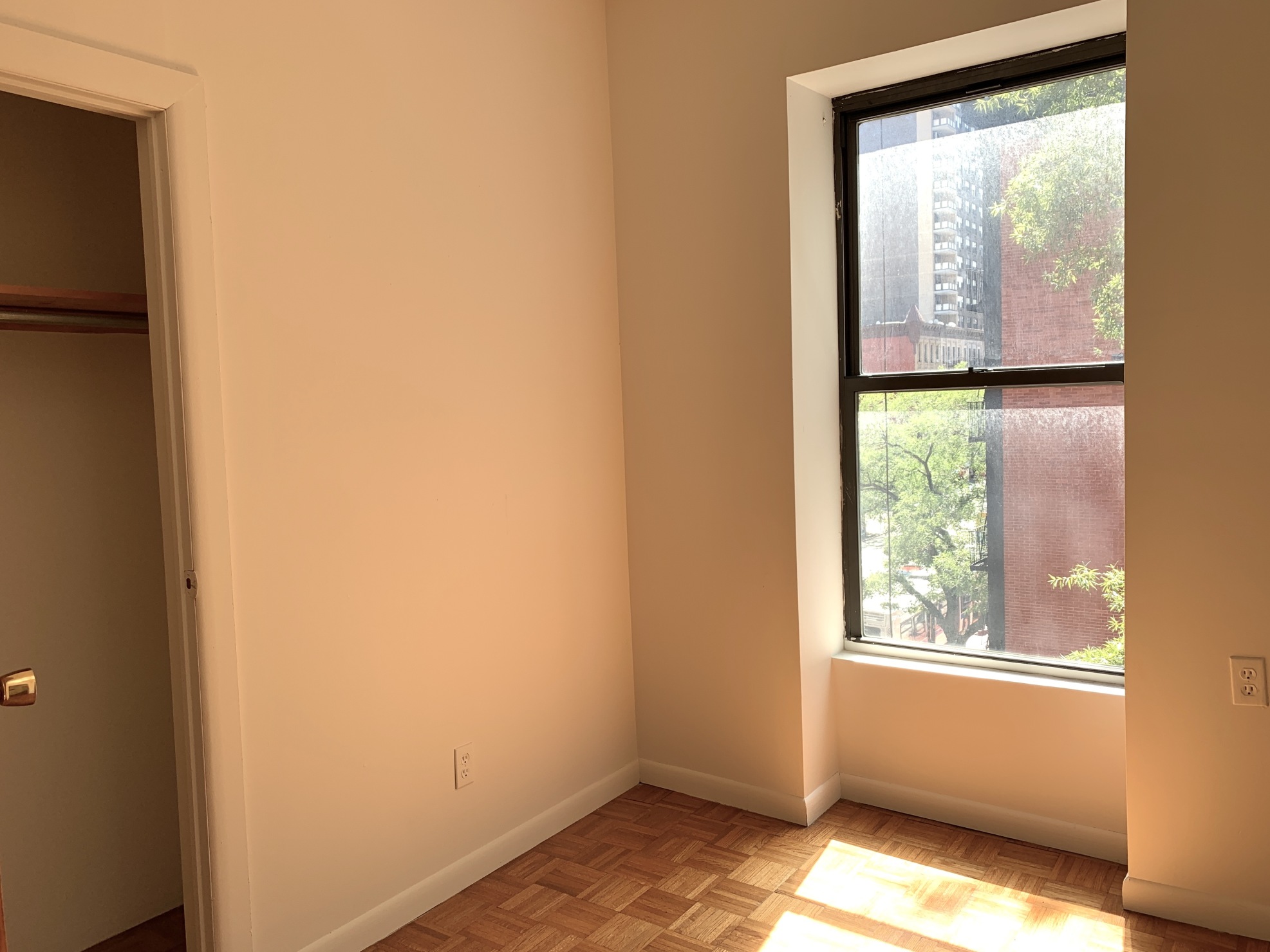 235 East 89th Street, Unit 4FS Manhattan, NY 10128 - Photo 7 of 17