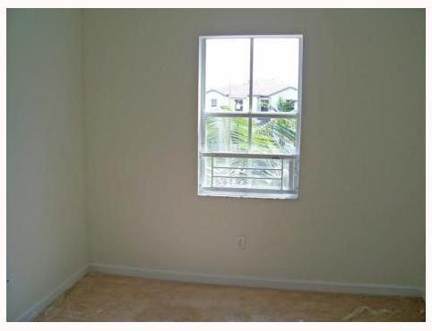 230 Southeast 29th Avenue, Unit 4 Homestead, FL 33033 - Photo 8 of 16