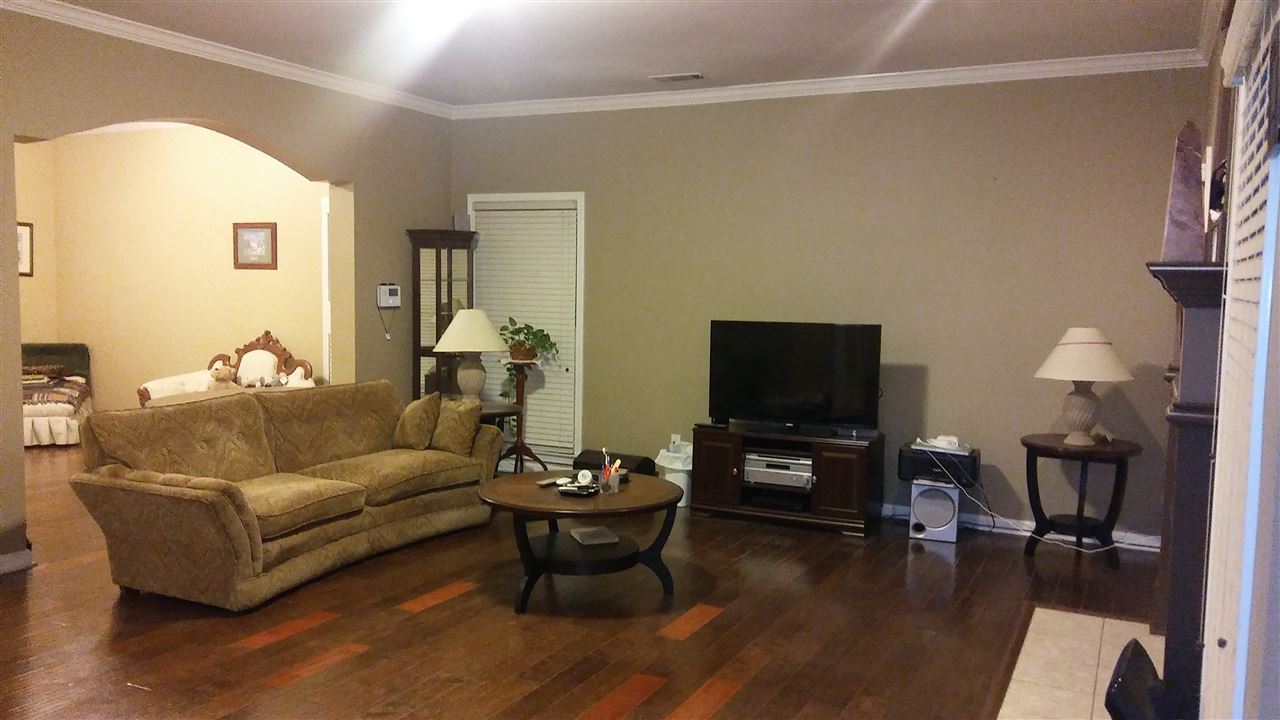 9125 Raspberry Lane Cordova, TN 38016 - Photo 3 of 16