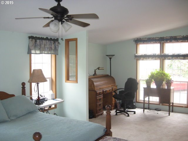 583 Northwest Loop Road White Salmon, WA 98672 - Photo 10 of 24 Gallery Image 10