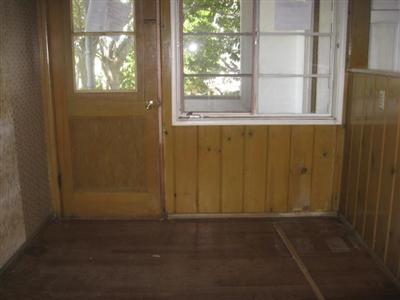 1727 Baker Street Bakersfield, CA 93305 - Photo 4 of 15