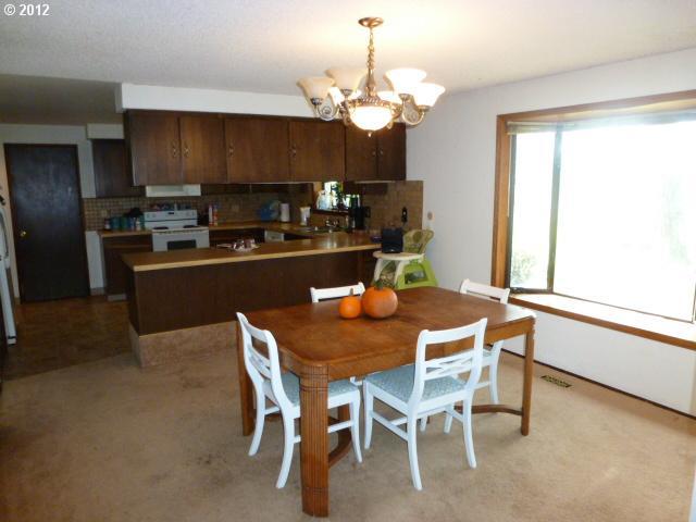 11884 Ehlen Road Northeast Aurora, OR 97002 - Photo 6 of 16