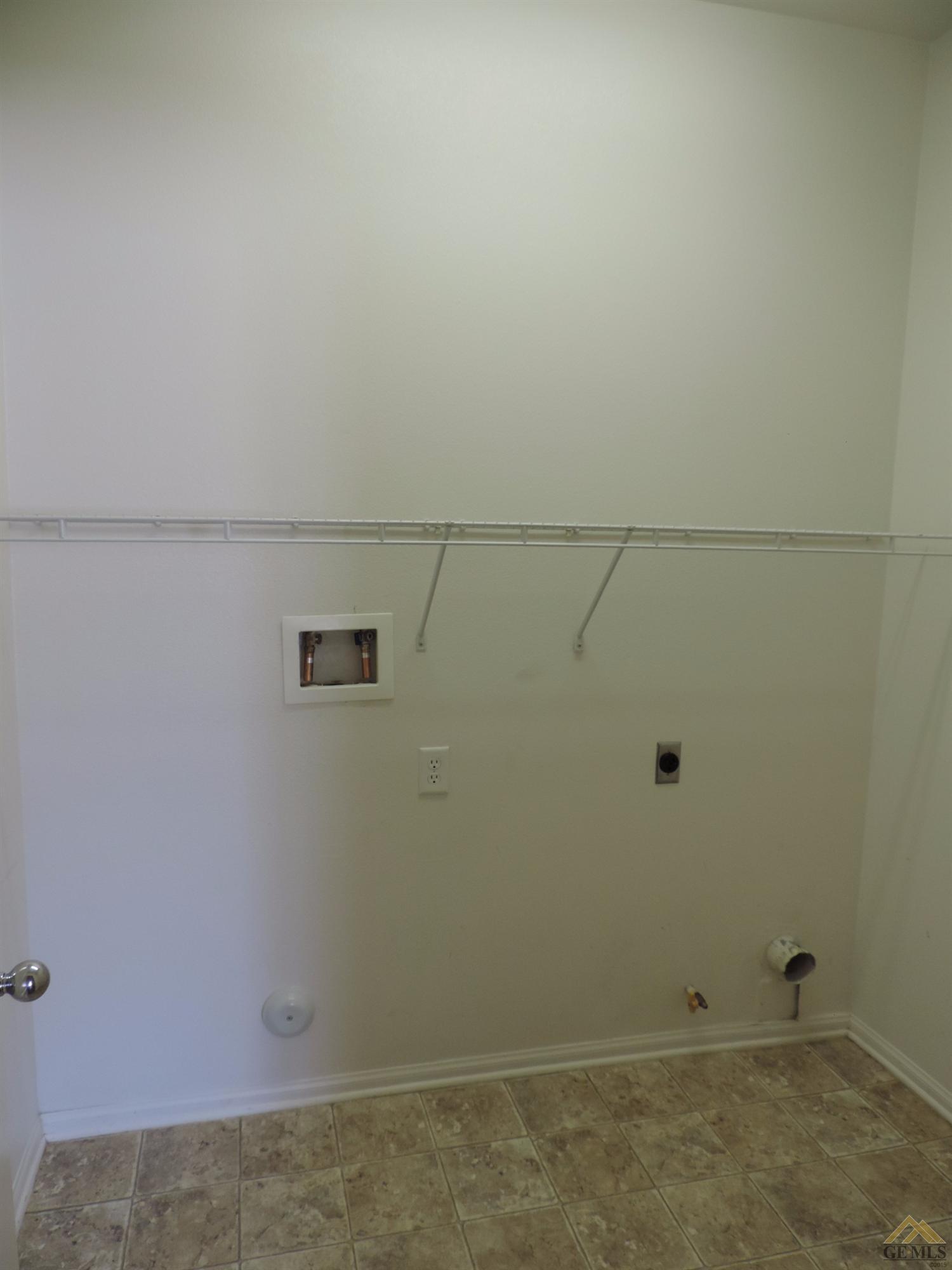 12302 Rambler Avenue Bakersfield, CA 93312 - Photo 9 of 31