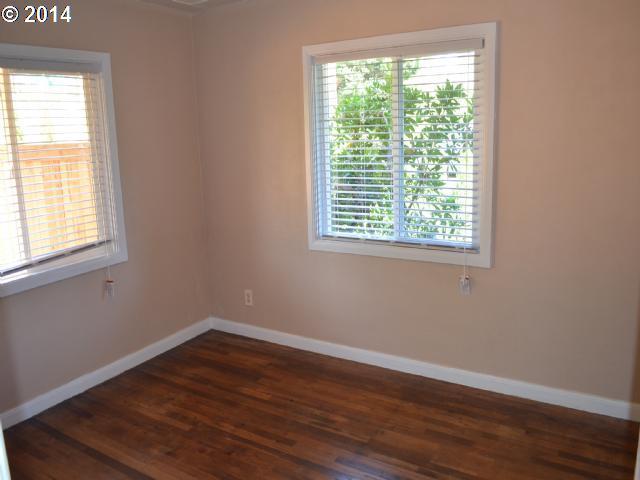 12180 Southwest Walker Road Beaverton, OR 97005 - Photo 9 of 16 Gallery Image 9