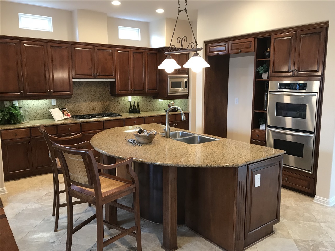 2974 Carrillo Way Carlsbad, CA 92009 - Photo 5 of 25