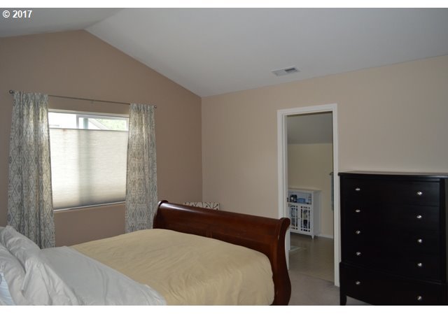 15655 Southwest Peridot Way Beaverton, OR 97007 - Photo 2 of 17 Gallery Image 2