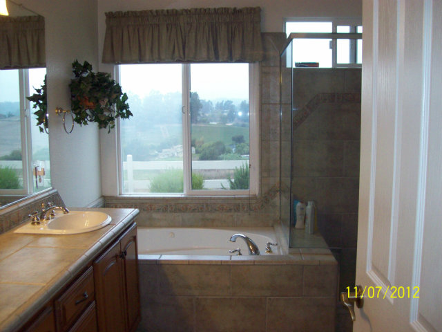 10714 Country Meadows Road Salinas, CA 93907 - Photo 3 of 10 Gallery Image 3