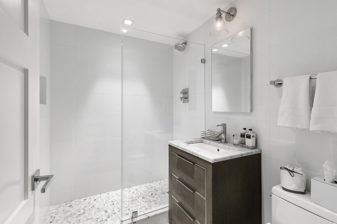 700 Park Avenue, Unit 3B Manhattan, NY 10021 - Photo 16 of 18