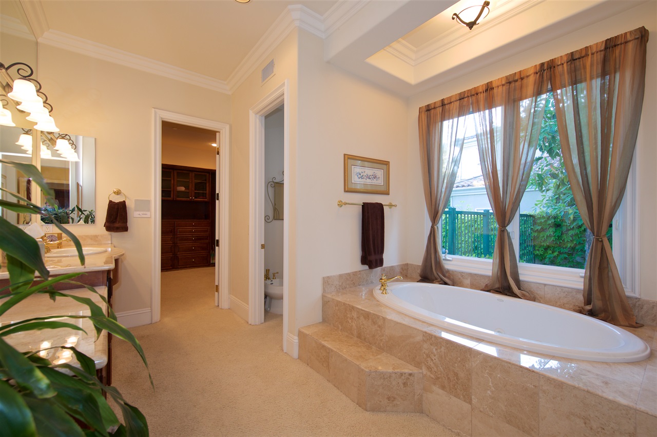 6867 Poco Lago Rancho Santa Fe, CA 92067 - Photo 15 of 25