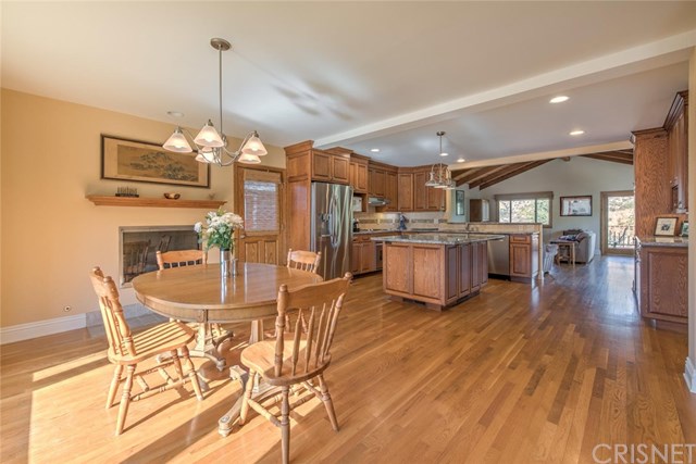 7665 Airlie Drive Tujunga, CA 91042 - Photo 25 of 26 Additional view of dining area, kitchen and living room