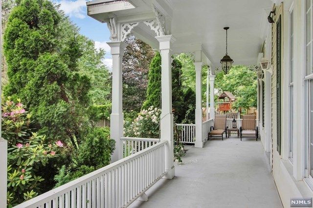 1617 River Road Teaneck, NJ 07666 - Photo 3 of 21