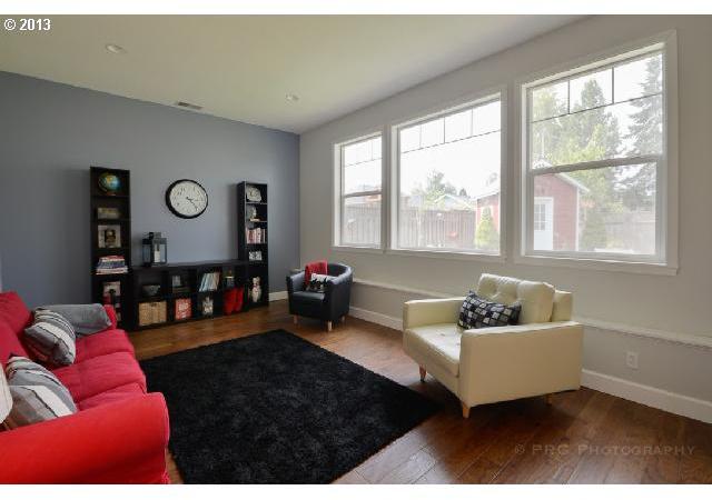 919 Rupp Avenue Northeast Keizer, OR 97303 - Photo 1 of 15 Gallery Image 1
