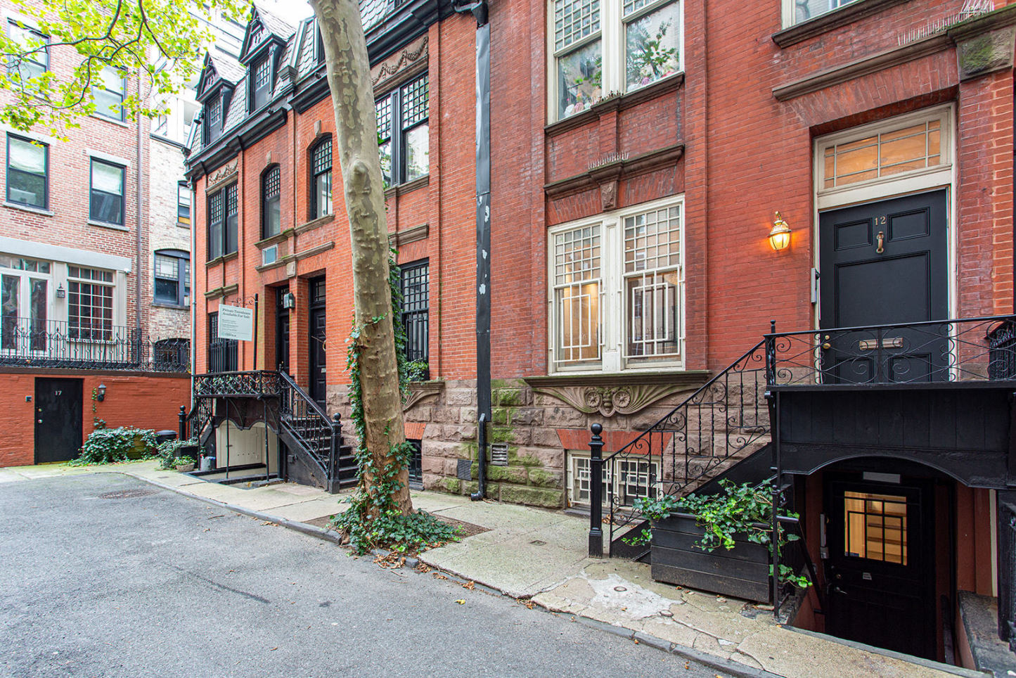 12 Henderson Place Manhattan, NY 10028 - Photo 23 of 26