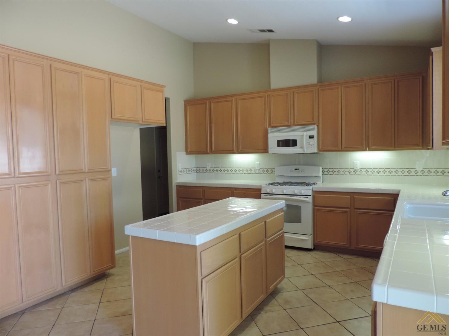 12302 Rambler Avenue Bakersfield, CA 93312 - Photo 19 of 31