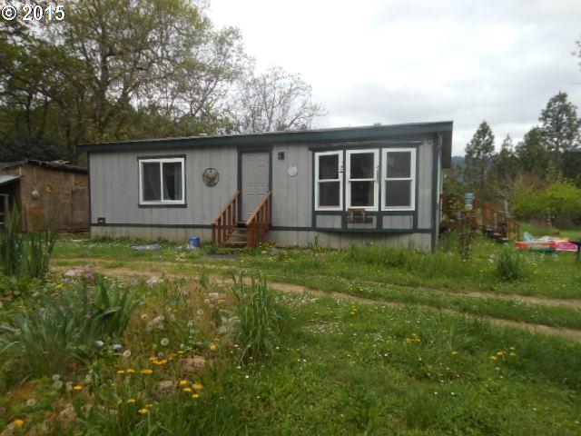 175 Faver Drive Riddle, OR 97469 - Photo 1 of 14