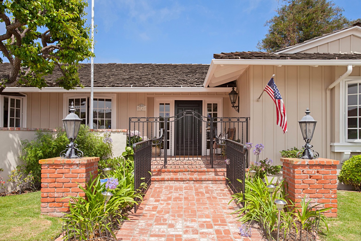 5741 Rutgers Road La Jolla, CA 92037 - Photo 3 of 22