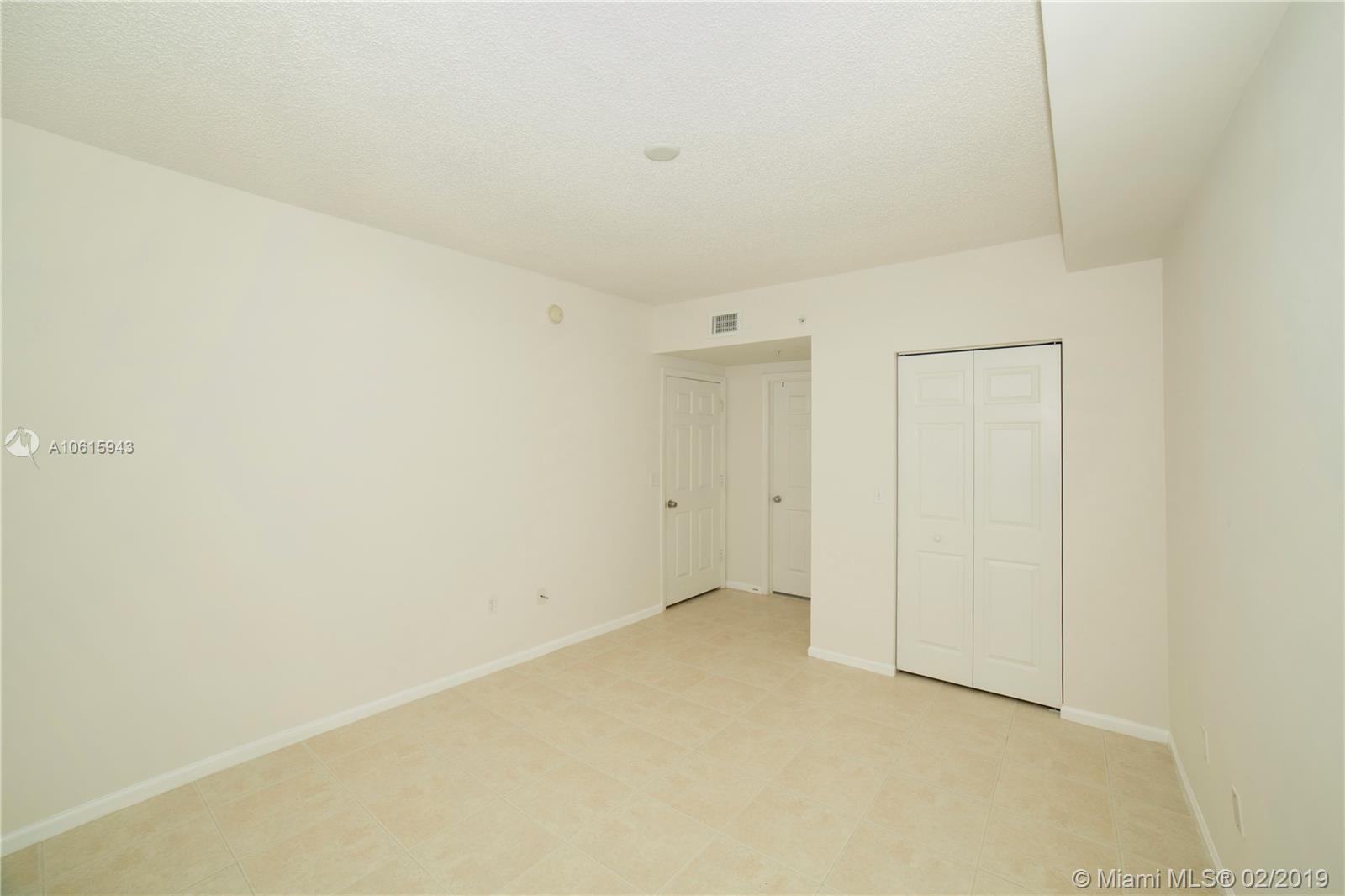17100 North Bay Road, Unit 1514 Sunny Isles Beach, FL 33160 - Photo 24 of 38