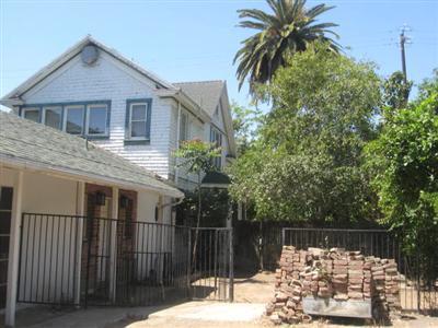 1727 Baker Street Bakersfield, CA 93305 - Photo 12 of 15