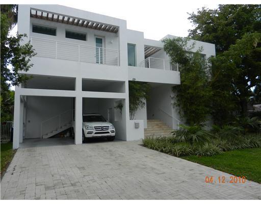 485 Ridgewood Road Key Biscayne, FL 33149 - Photo 1 of 16