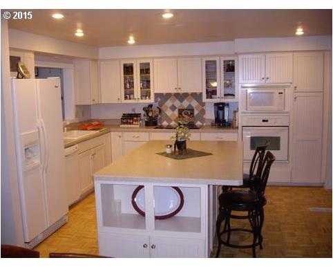 1302 Southwest 44th Street Pendleton, OR 97801 - Photo 5 of 16