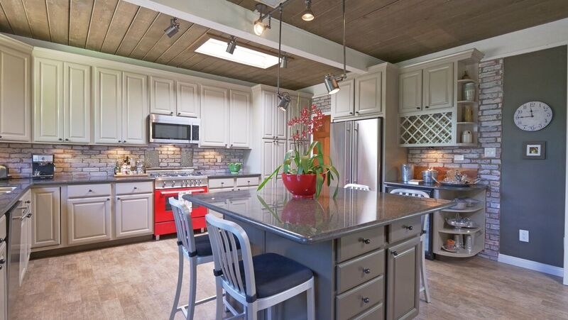 16748 Martincoit Road Poway, CA 92064 - Photo 6 of 25