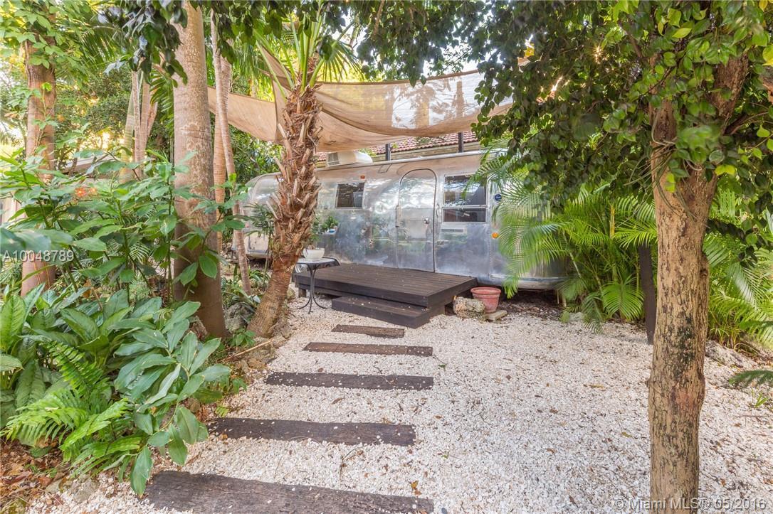 87 Southwest 18th Road Miami, FL 33129 - Photo 25 of 27 Gallery Image 25