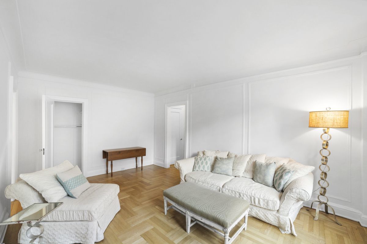 240 West 75th Street, Unit 4D Manhattan, NY 10023 - Photo 4 of 10