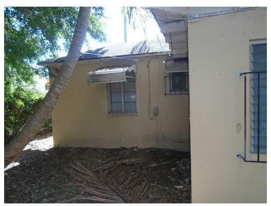 648 West 1st Street Riviera Beach, FL 33404 - Photo 4 of 11