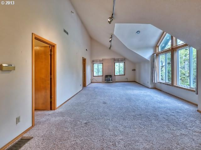 2006 Southwest Sunset Boulevard Portland, OR 97239 - Photo 10 of 14 Gallery Image 10