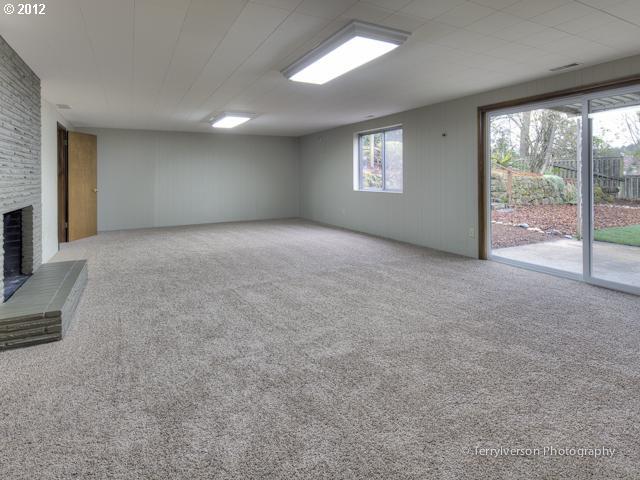 3235 Southwest Ridge Drive Portland, OR 97219 - Photo 4 of 16 Gallery Image 4