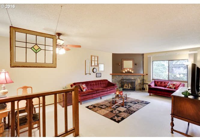 14828 Southwest 109th Avenue Tigard, OR 97224 - Photo 18 of 31