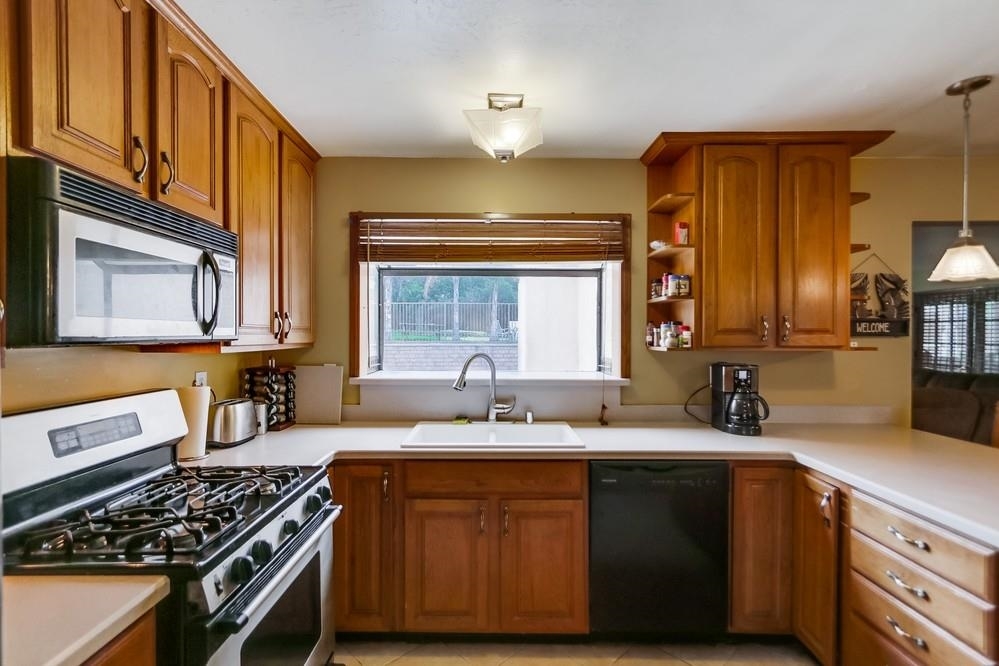 9221 Fenway Road Santee, CA 92071 - Photo 2 of 25