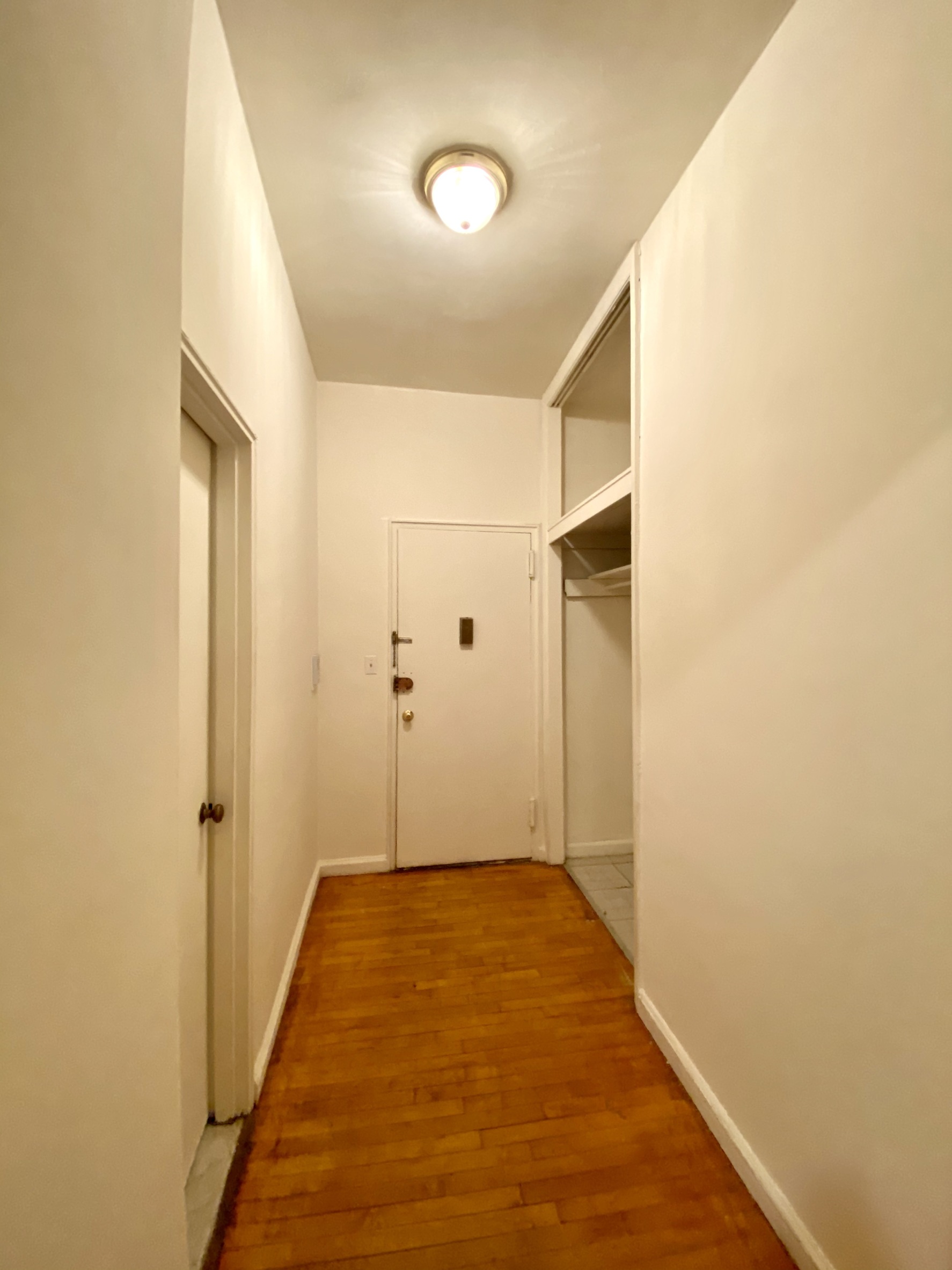 352 West 56th Street, Unit 2A Manhattan, NY 10019 - Photo 5 of 11