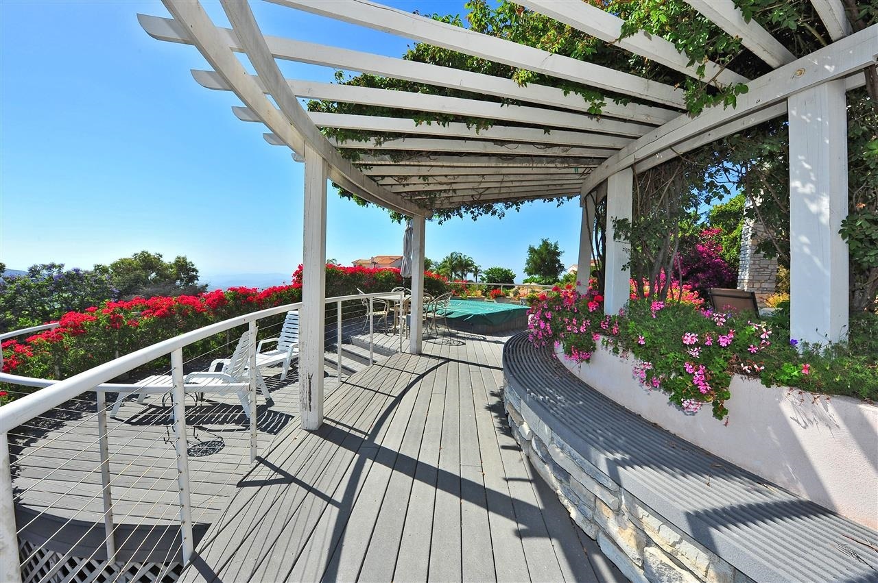 29190 Crystal Ridge Court Escondido, CA 92026 - Photo 6 of 25