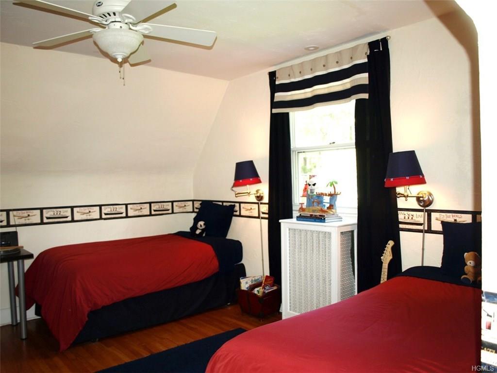 6 Garden Road Pelham, NY 10803 - Photo 11 of 20