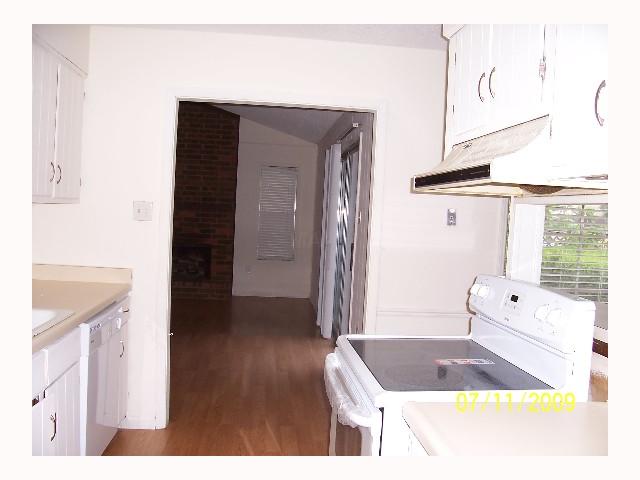 6491 Saginaw Road Memphis, TN 38134 - Photo 3 of 10 kitchen w/ new dishwasher and range.