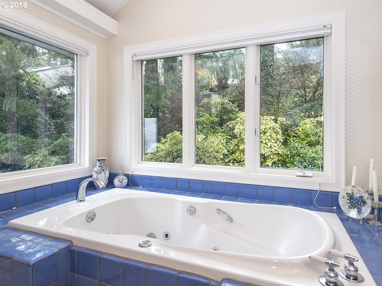 2245 Southwest Humphrey Park Road Portland, OR 97221 - Photo 18 of 32 Gallery Image 18