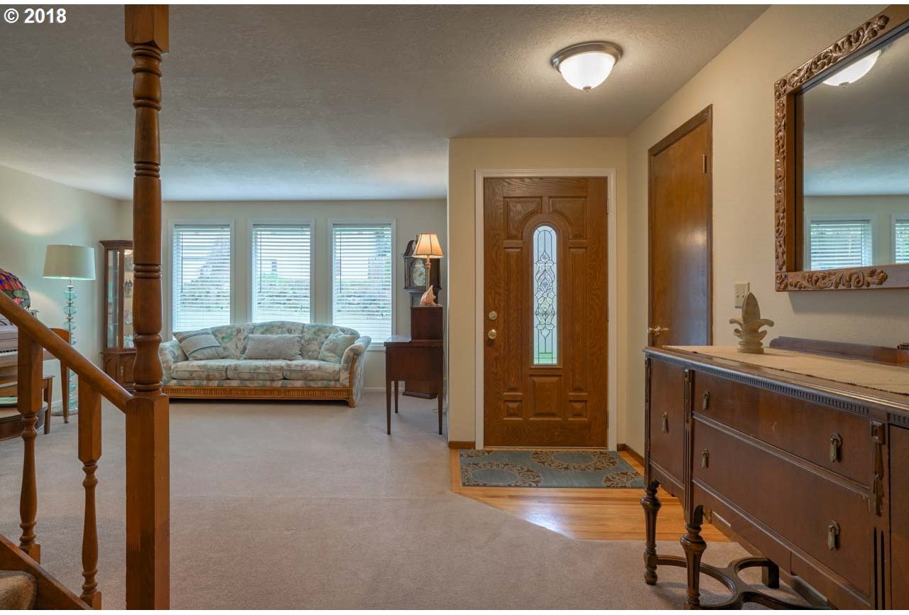 5097 Jones Road Southeast Salem, OR 97306 - Photo 5 of 28 Gallery Image 5