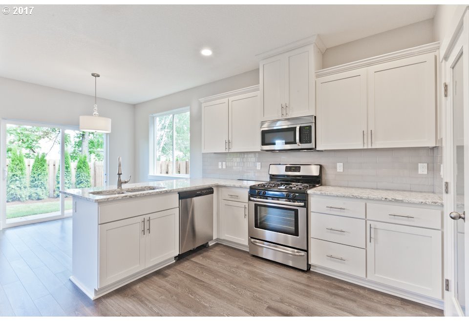 20178 Southwest Kinnaman Road Beaverton, OR 97078 - Photo 4 of 29 Gallery Image 4