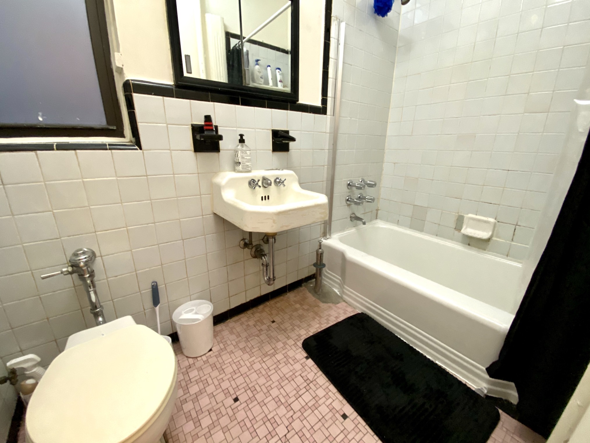 352 West 56th Street, Unit 2A Manhattan, NY 10019 - Photo 6 of 11