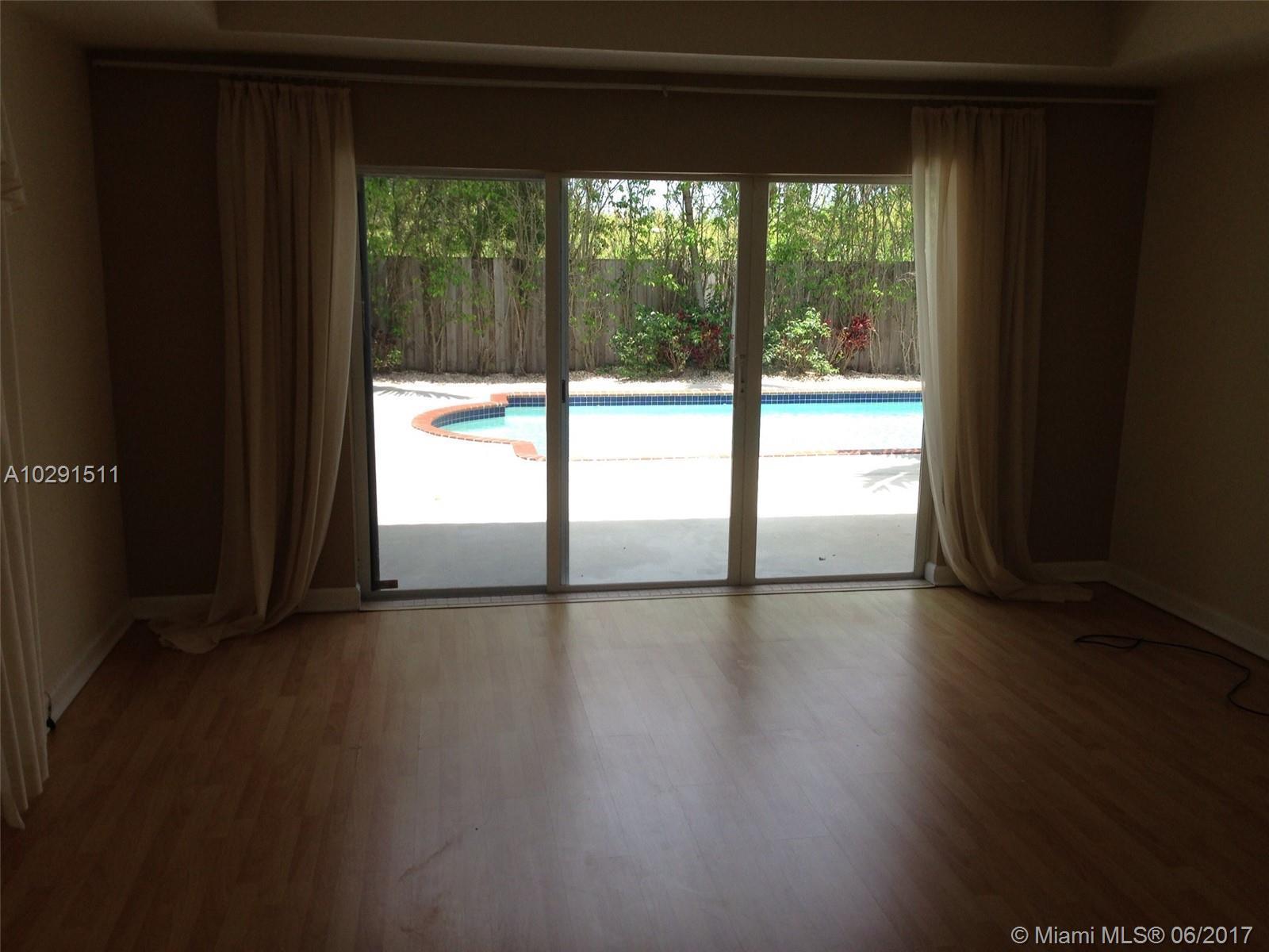 13634 Southwest 124th Avenue Road Miami, FL 33186 - Photo 5 of 8