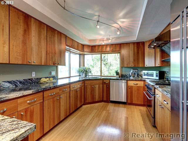 12700 Fielding Road Lake Oswego, OR 97034 - Photo 5 of 16 Gallery Image 5
